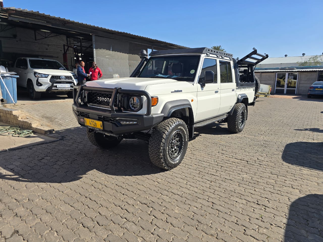 Land Cruiser Double Cab Rack Deluxe Cattle Rails