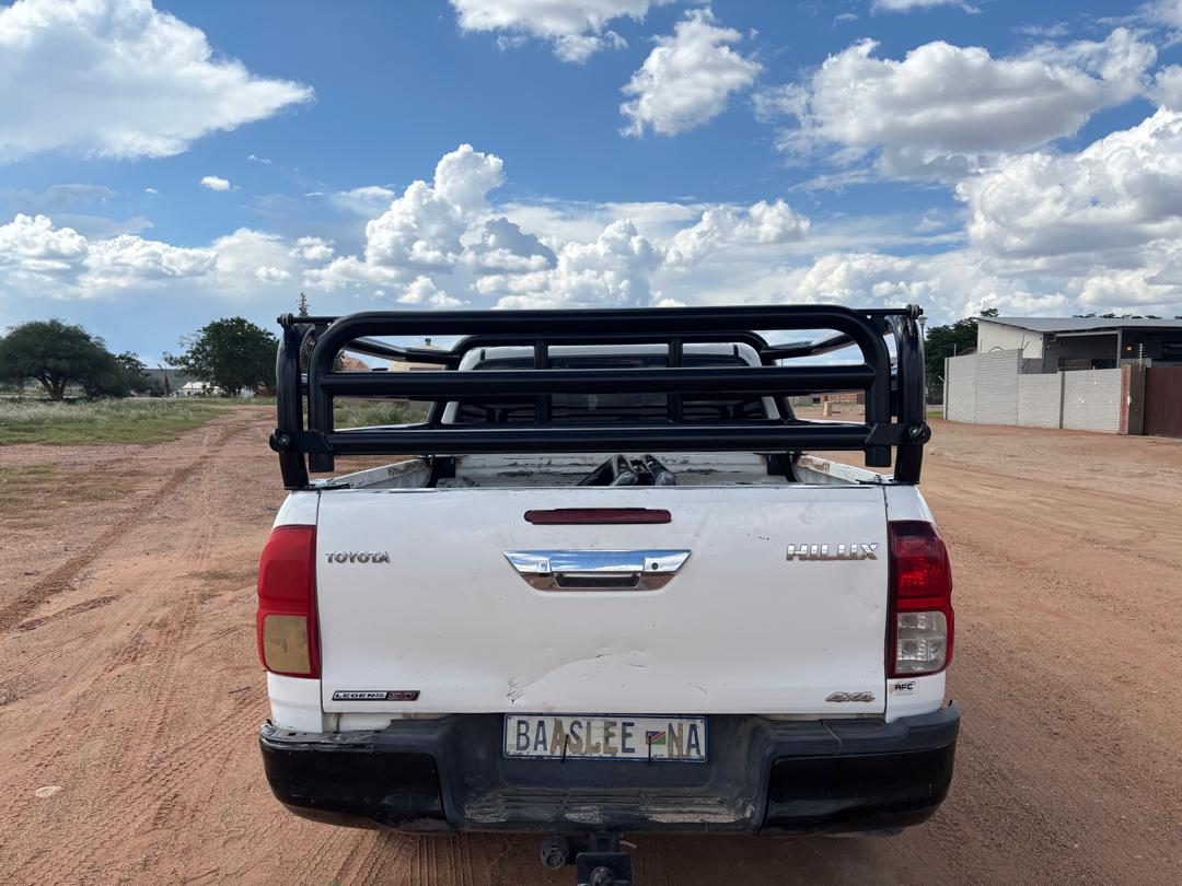 Hilux Henco C1 Ext. Cab cattle rails
