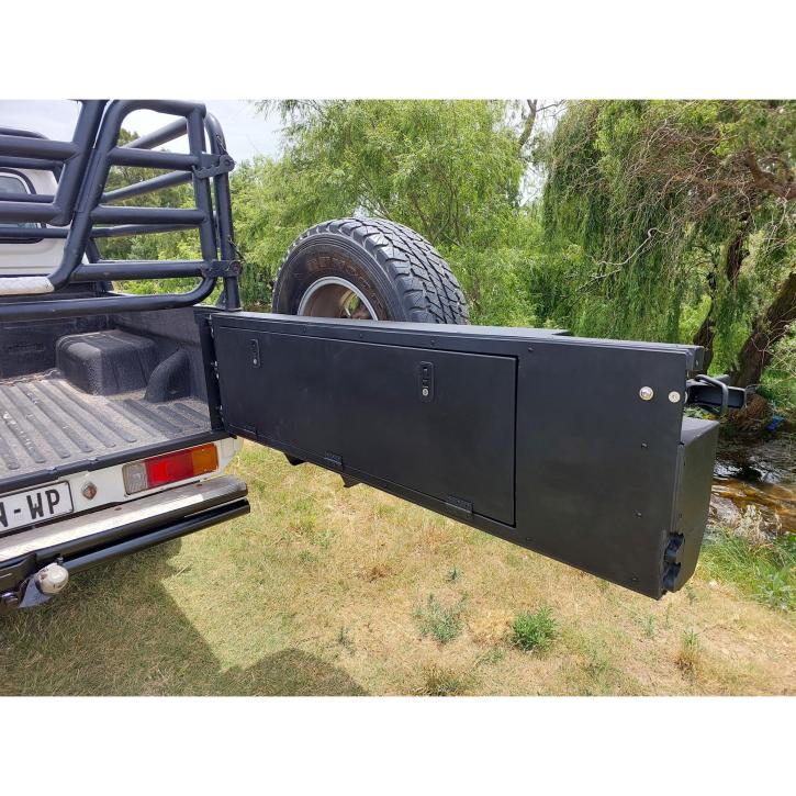 UBA LAND CRUISER 70 TAILGATE WITH WHEEL CARRIER