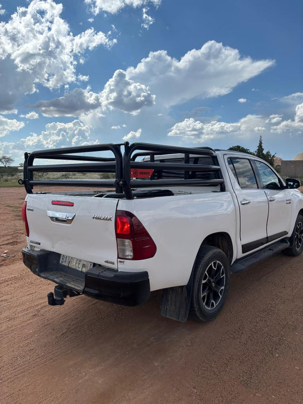 Hilux Henco C1 Ext. Cab cattle rails – All Terrain Africa
