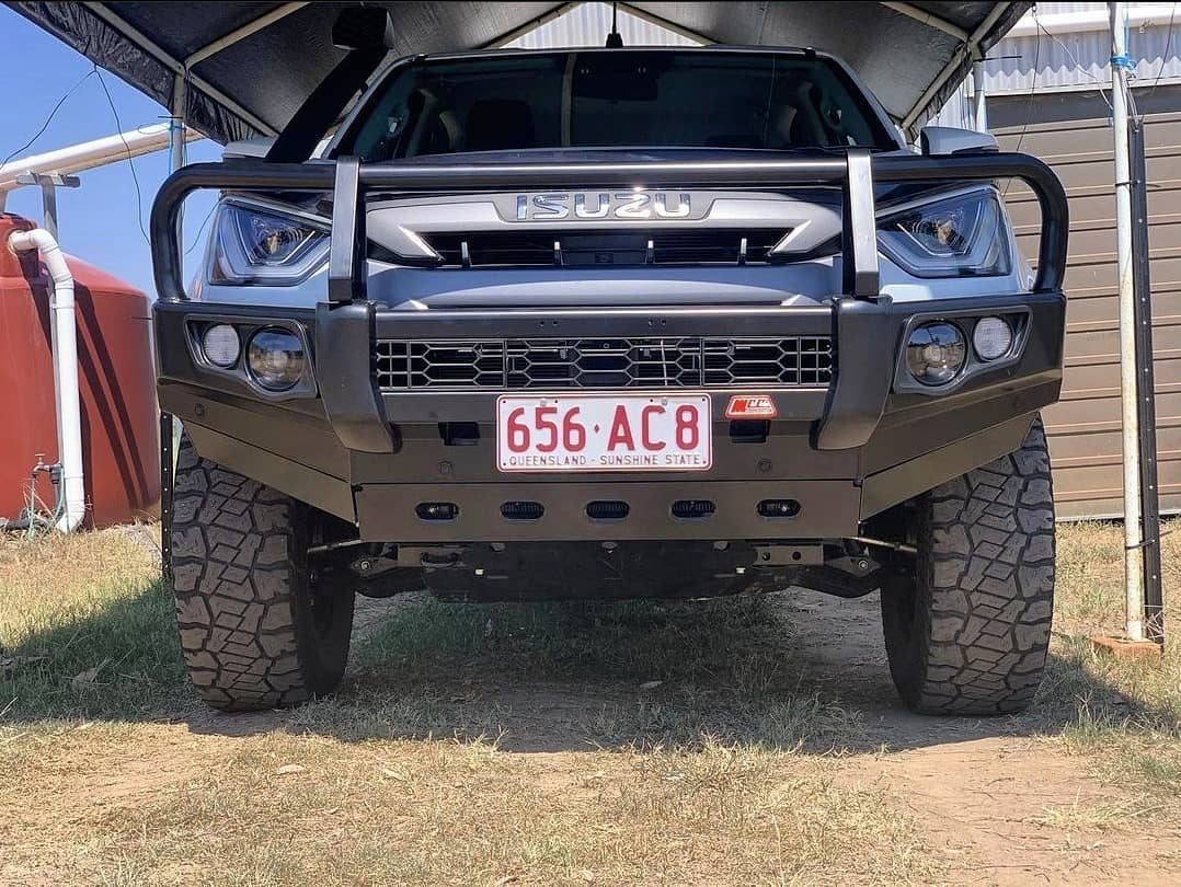 MCC Post Type Isuzu D-Max Gen 7 2022+ Front Bumper Replacement Bullbar Bumper cut