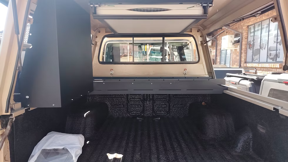 Wild Roof Mounted Cradle & Table