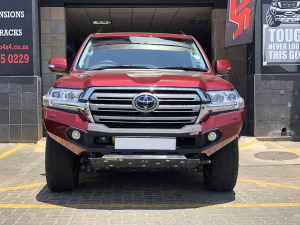 Evolution 3D Bumper Land Cruiser 200 VX 2016+ White & Stainless Steel