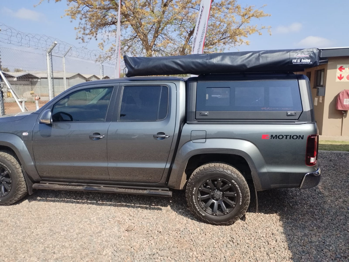 270 XT™ AWNING MK2