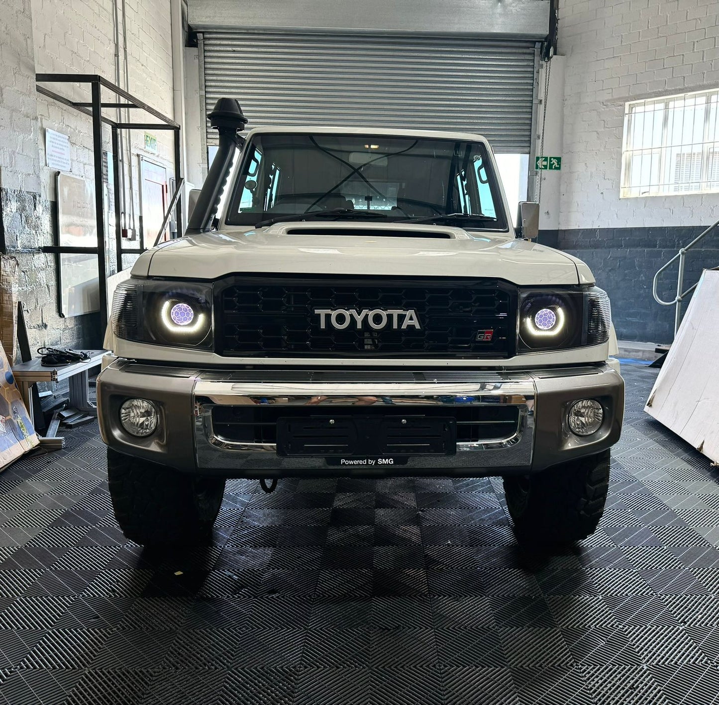 Land Cruiser LED Headlights Demon Eye - Colour Changing