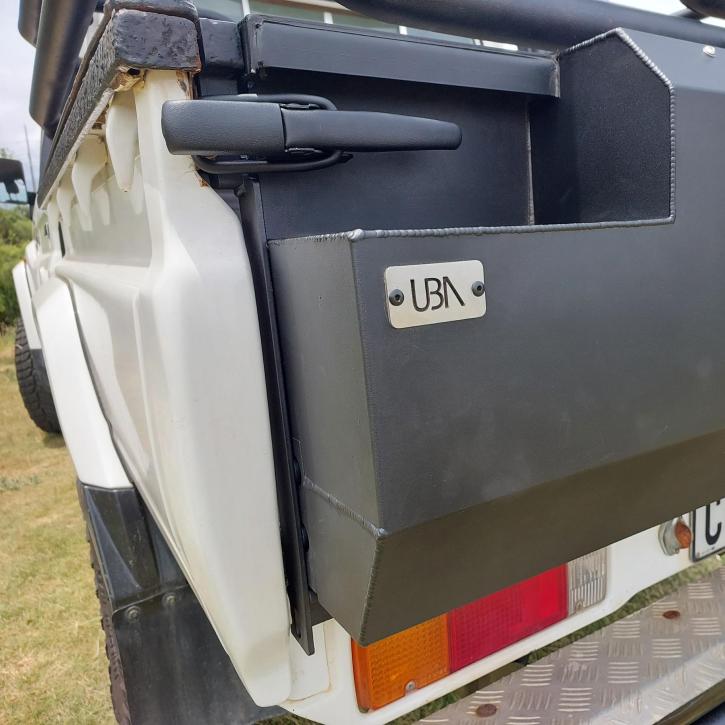 UBA LAND CRUISER 70 TAILGATE WITH WHEEL CARRIER